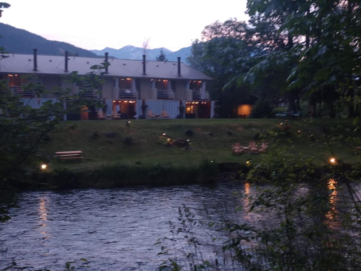 Moon River Suites #1 นอร์ทเบนด์ ภายนอก รูปภาพ